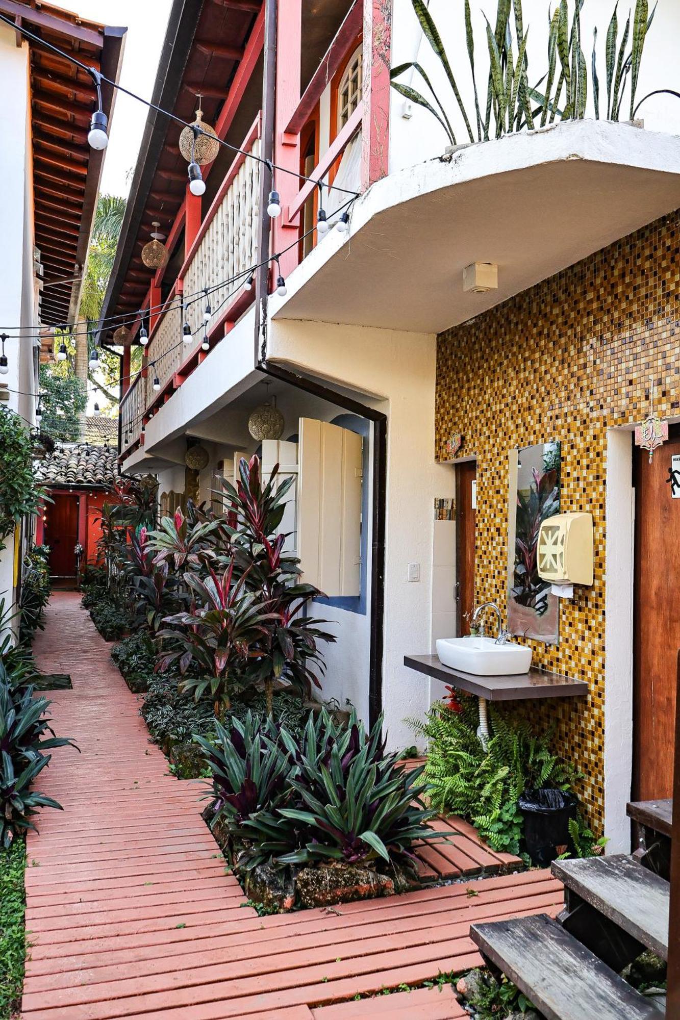 Com Verso E Prosa Repouso E Cafe Parati Exterior foto